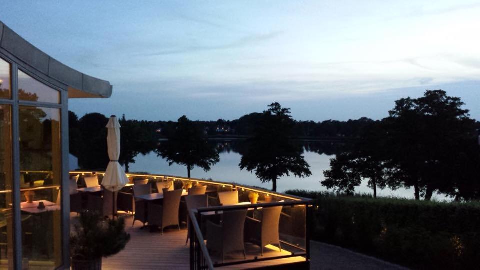 Hotel Bretagne Hornbaek Bagian luar foto